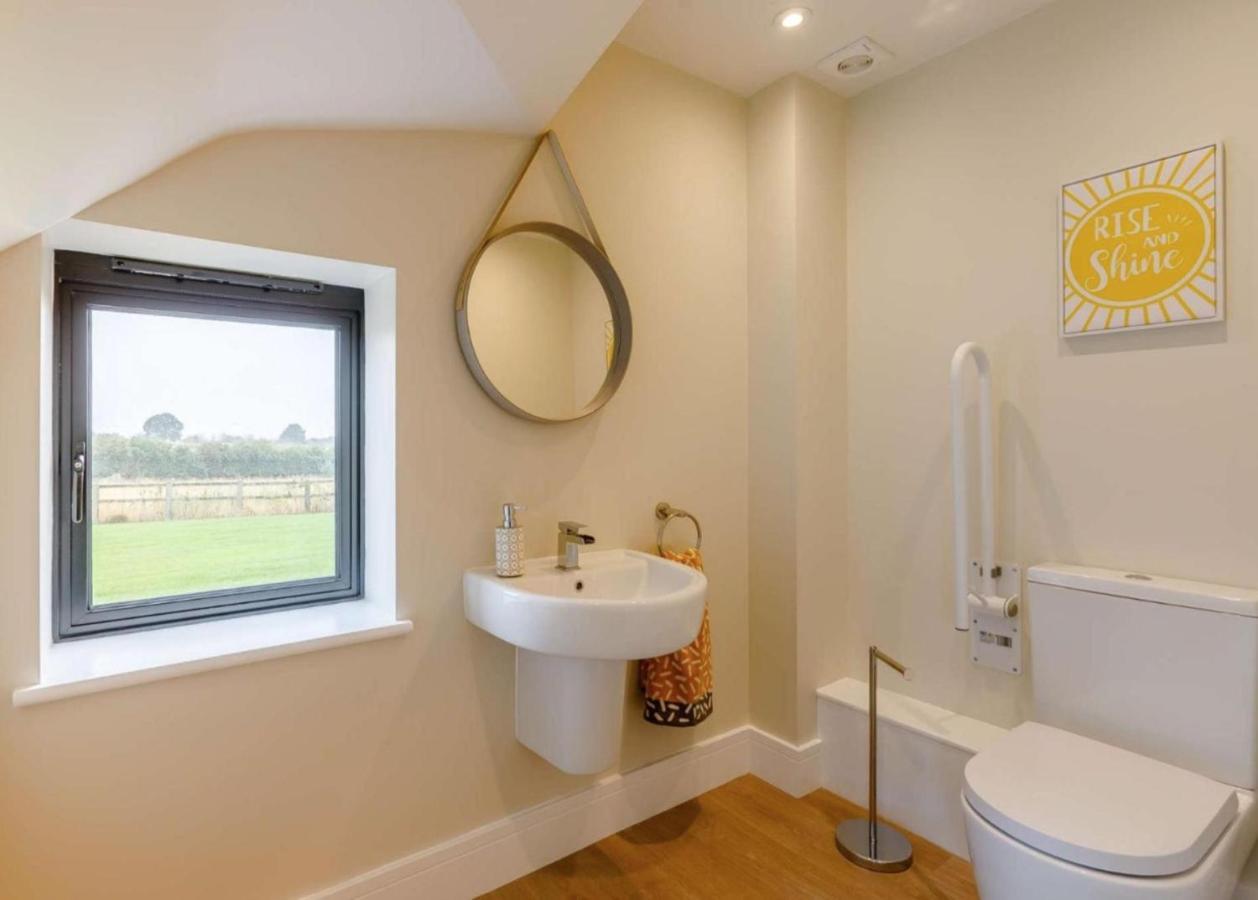 Fawn Cottage Disabled Adapted 3 Bedroom Hot Tub Coughton Buitenkant foto